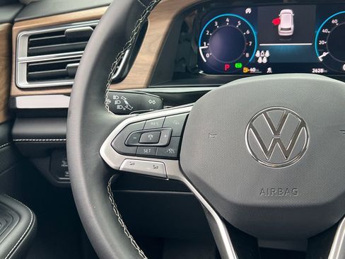 Certified 2026 Volkswagen Atlas SE image 31