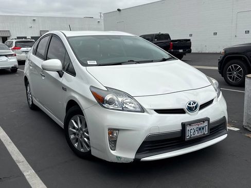 Used 2015 Toyota Prius Prime Advanced FWD image 1