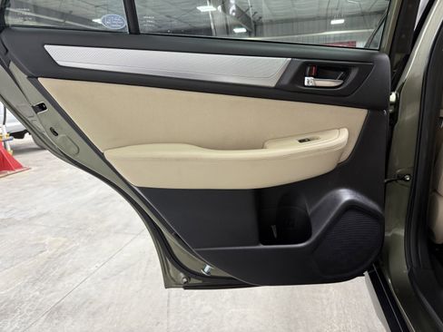 Used 2017 Subaru Outback 2.5i Premium image 22