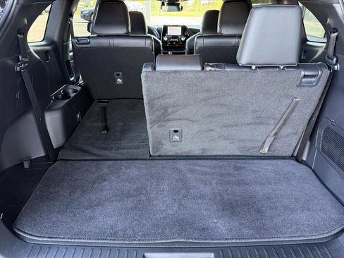 Used 2025 Toyota Highlander XSE image 43