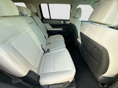 New 2026 Hyundai Santa Fe SE FWD image 19