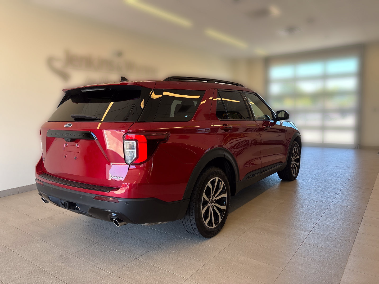 Certified 2022 Ford Explorer ST-Line w/ Class IV Trailer Tow Package AWD/4WD image 2