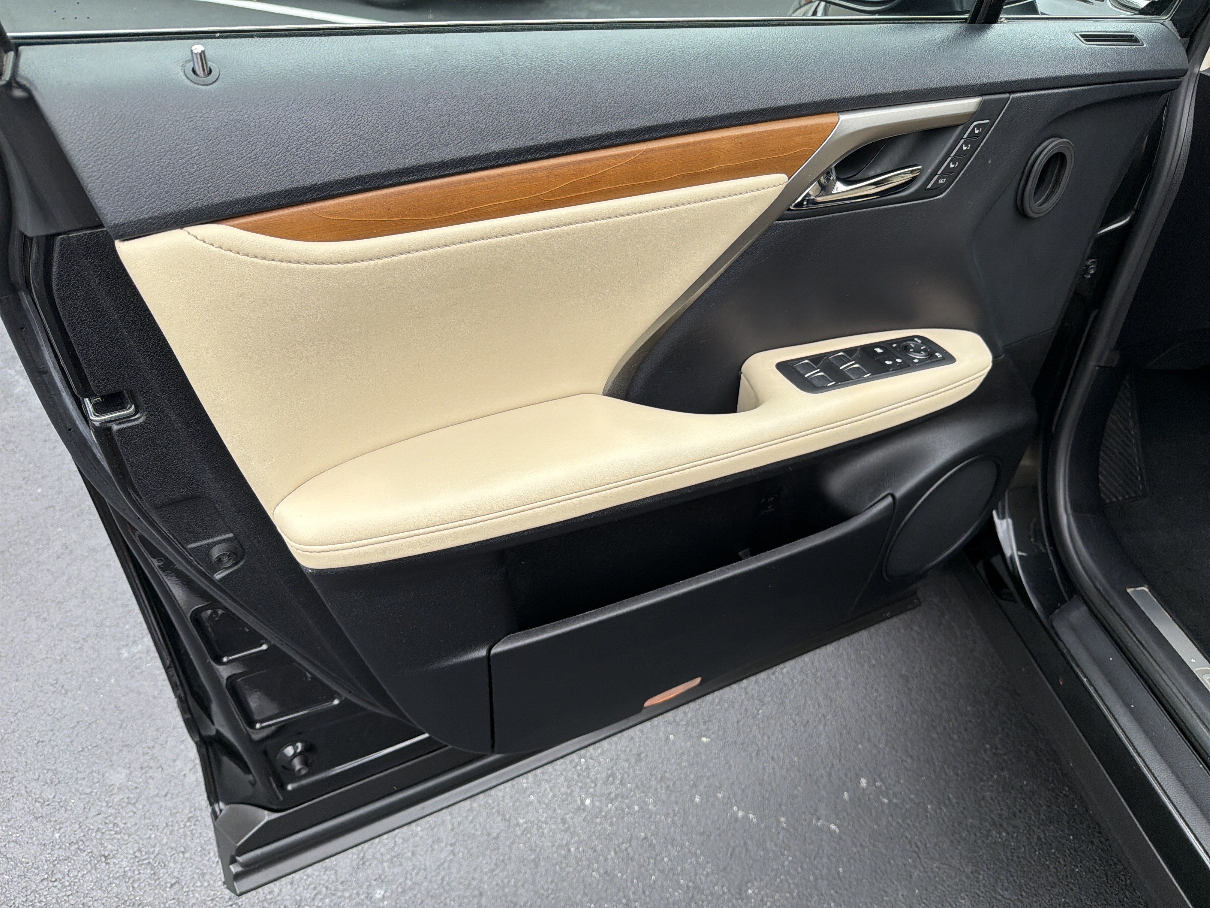 Used 2021 Lexus RX 350 FWD w/ Premium Package image 10