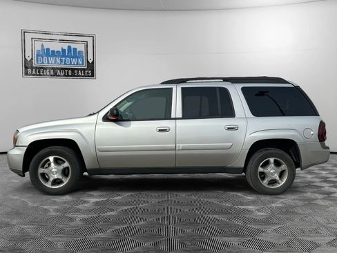 Used 2005 Chevrolet TrailBlazer EXT LT Extended Sport Utility 4D w/ Luxury Package image 9