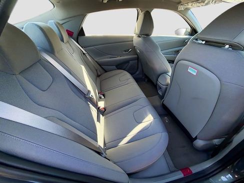 New 2026 Hyundai Elantra SE image 24
