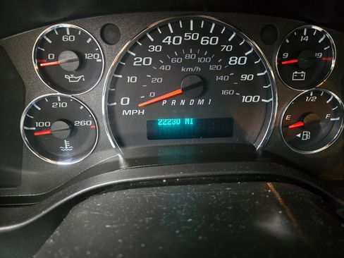 Used 2024 Chevrolet Express 2500 w/ Driver Convenience Package image 11