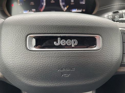 New 2026 Jeep Grand Cherokee Altitude image 18