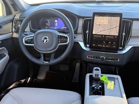 New 2026 Volvo XC90 B6 Plus image 11