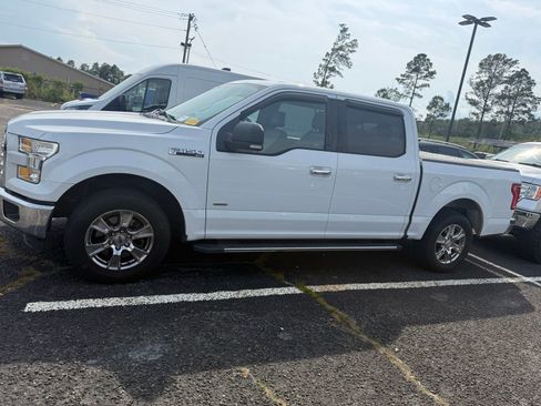 Used 2015 Ford F150 XLT w/ Equipment Group 302A Luxury RWD image 4