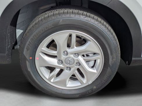 New 2026 Hyundai Venue SE FWD image 30