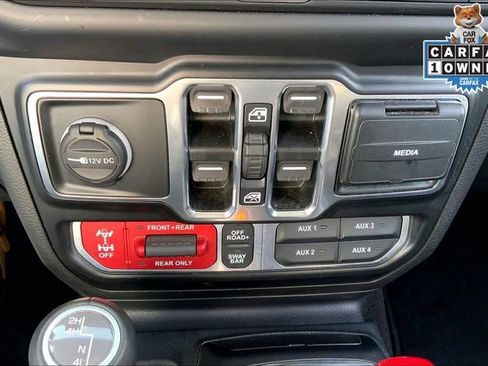 Used 2021 Jeep Wrangler Unlimited Rubicon w/ Xtreme Recon 35" Tire Package image 31