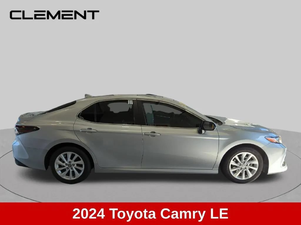 Used 2024 Toyota Camry LE w/ Convenience Package FWD image 8