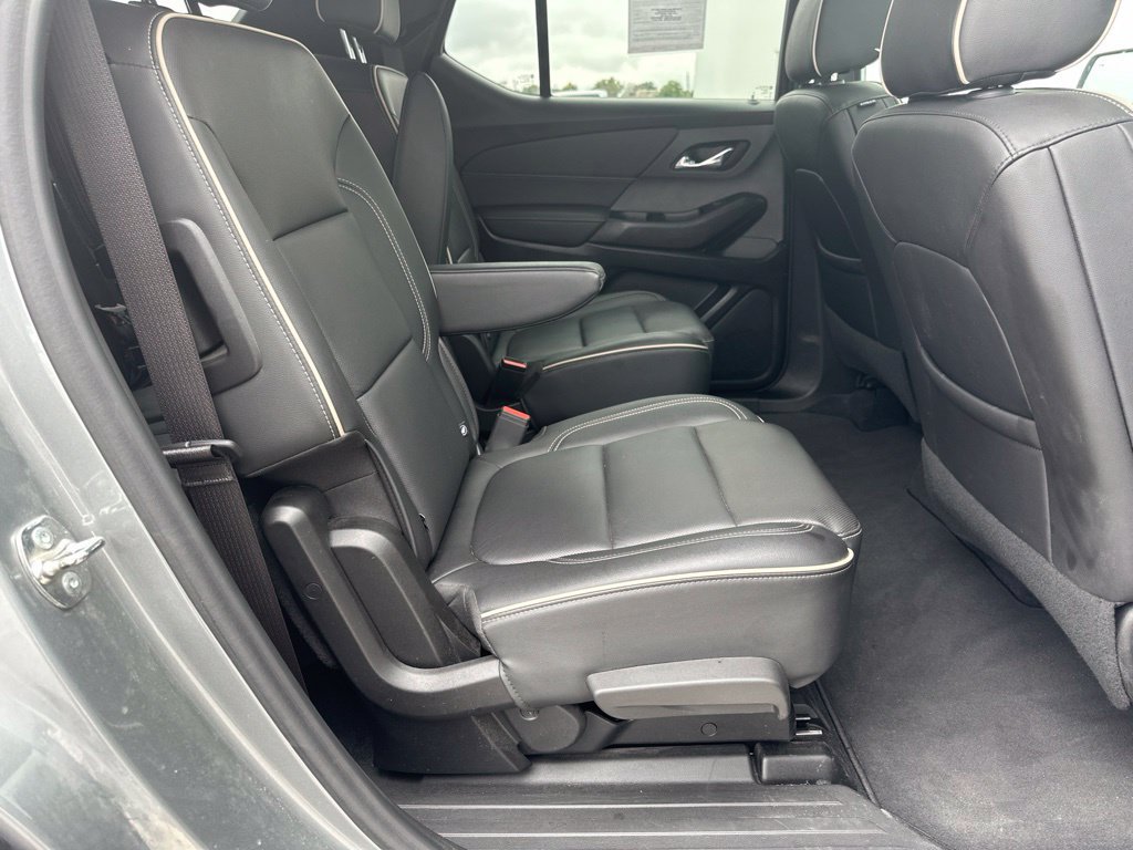 Used 2024 Chevrolet Traverse Premier w/ Redline Edition AWD/4WD image 29