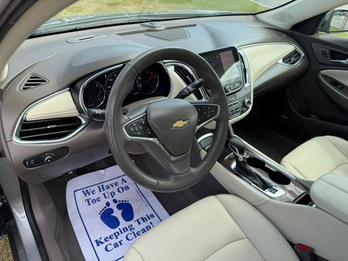 Used 2024 Chevrolet Malibu LT FWD image 21