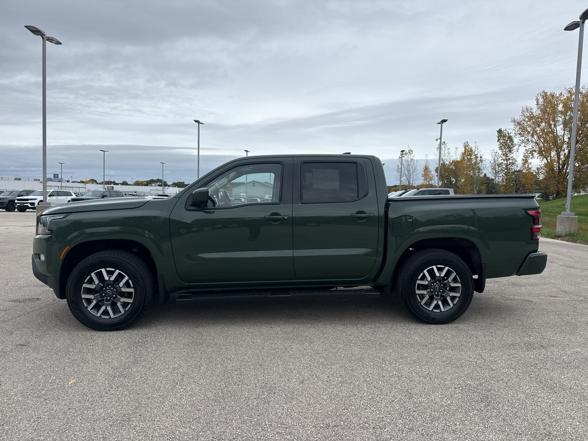 Certified 2023 Nissan Frontier SV w/ SV Convenience Package AWD/4WD image 8