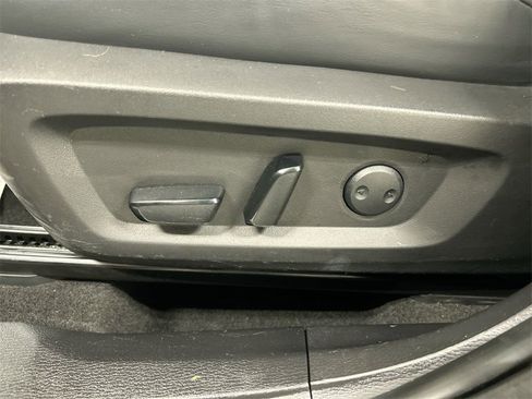 Used 2023 Mitsubishi Outlander SE image 10