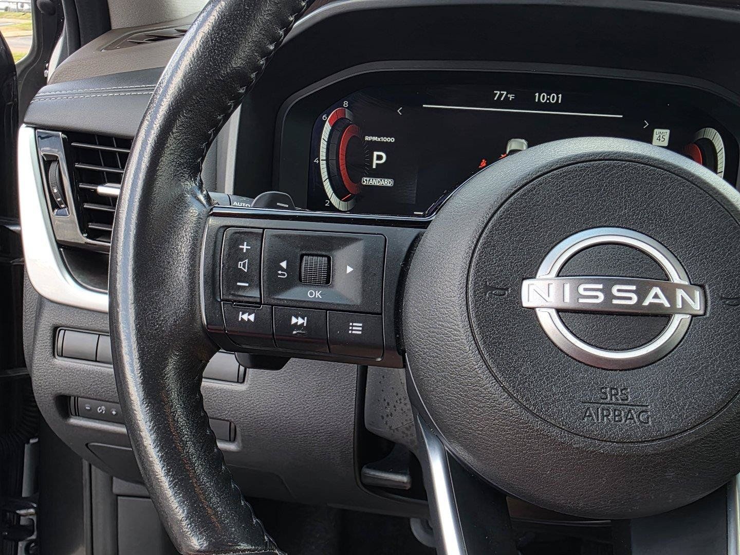 Used 2023 Nissan Rogue Platinum w/ Platinum Premium Package FWD image 12
