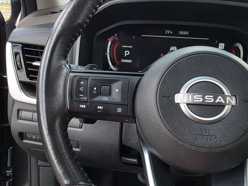 Used 2023 Nissan Rogue Platinum w/ Platinum Premium Package FWD image 12