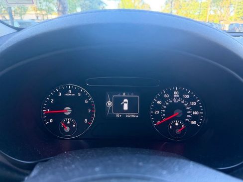 Used 2018 Kia Sorento FWD image 18