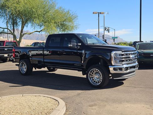 Used 2025 Ford F250 Lariat image 2