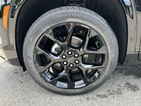 New 2026 Chevrolet Traverse RS w/ LPO, Floor Liner Package FWD image 12