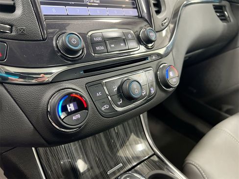 Used 2017 Chevrolet Impala Premier w/ Enhanced Convenience Package image 16