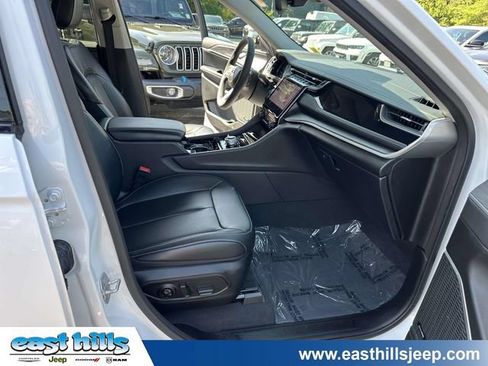 Used 2023 Jeep Grand Cherokee 4WD 4xe image 27