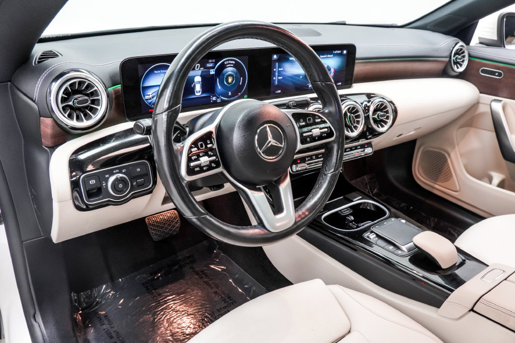 Used 2022 Mercedes-Benz CLA 250 4MATIC image 21