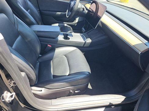 Used 2022 Tesla Model 3 Standard Range RWD image 5