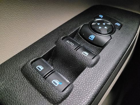 Used 2019 Ford EcoSport S image 32