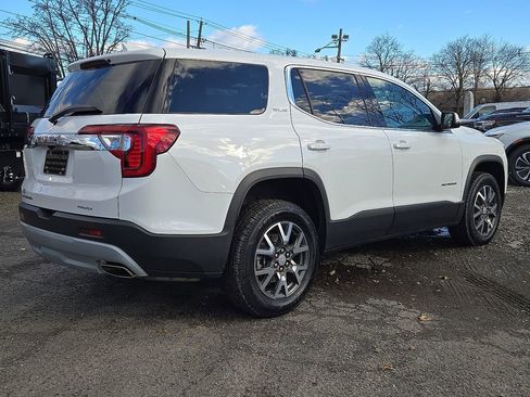 Used 2023 GMC Acadia SLE image 8