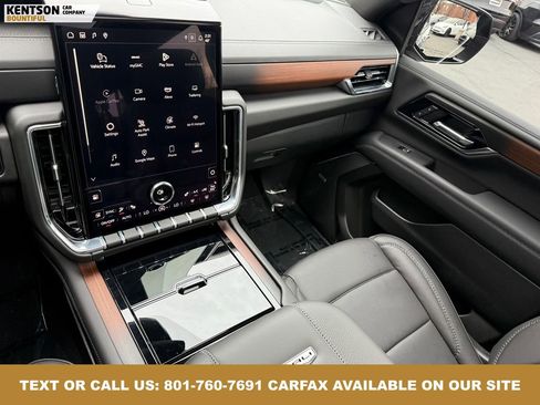 Used 2025 GMC Yukon XL Denali image 25
