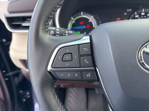 Used 2021 Toyota Highlander XLE image 33