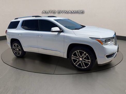 Used 2019 GMC Acadia Denali w/ Technology Package FWD image 3