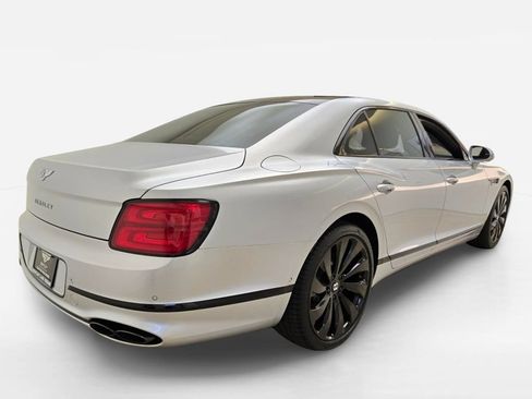 Used 2021 Bentley Flying Spur V8 AWD/4WD image 12