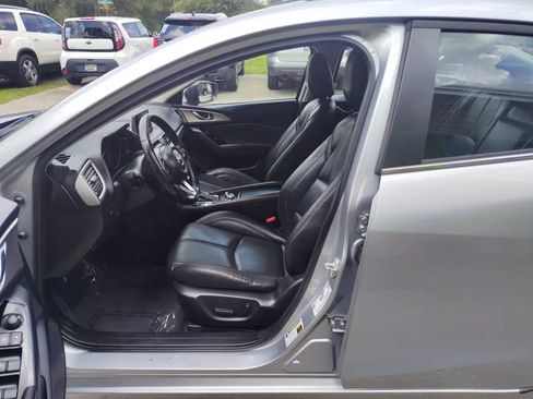 Used 2018 MAZDA MAZDA3 Touring FWD image 19