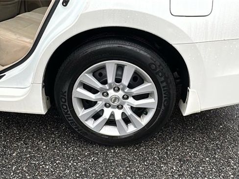 Used 2014 Nissan Altima 2.5 S w/ Display Audio Package image 19