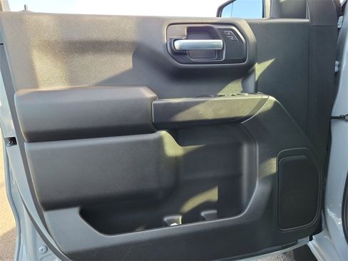 Used 2025 Chevrolet Silverado 1500 Custom image 21