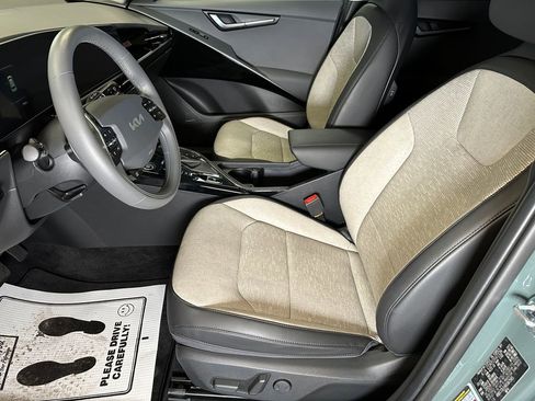 Used 2024 Kia Niro FWD image 20