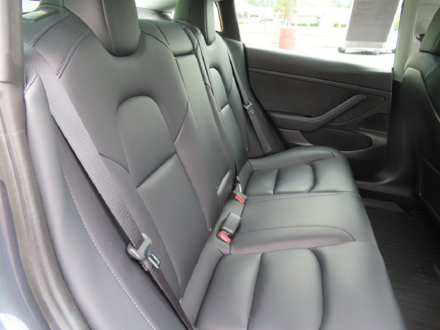 Used 2020 Tesla Model 3 Standard Range Plus RWD image 26