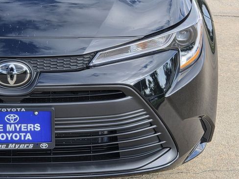 Used 2026 Toyota Corolla LE FWD image 4