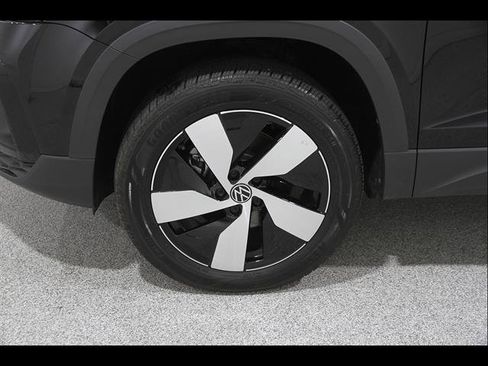 Certified 2024 Volkswagen Taos S AWD/4WD image 22