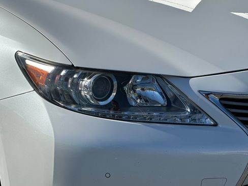 Used 2014 Lexus ES 350 w/ Premium Package image 10