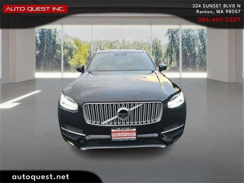 Used 2017 Volvo XC90 T6 Inscription w/ Luxury Package image 2