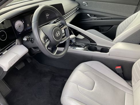 Used 2024 Hyundai Elantra Limited image 24