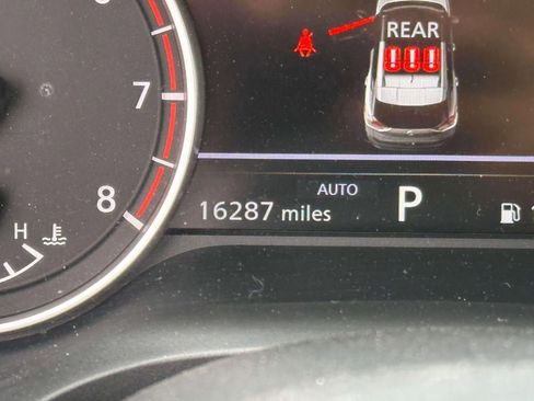 Used 2023 Nissan Rogue S AWD/4WD image 25