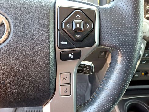 Used 2023 Toyota 4Runner Limited AWD/4WD image 18