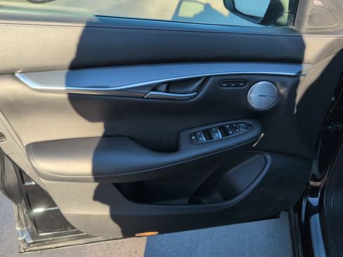 Used 2024 INFINITI QX50 Sport image 11