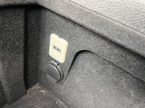 Used 2011 Chevrolet Suburban LT AWD/4WD image 26