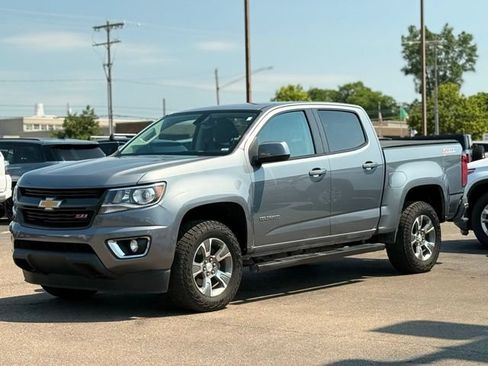 Used 2018 Chevrolet Colorado Z71 AWD/4WD image 39